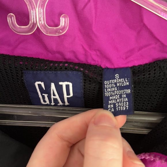 HOST PICK Vintage GAP woman’s rain windbreaker jacket - Picture 3 of 12